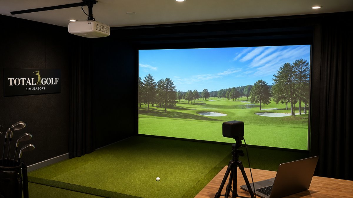 Golf Simulator Projector and Screen Compatibility